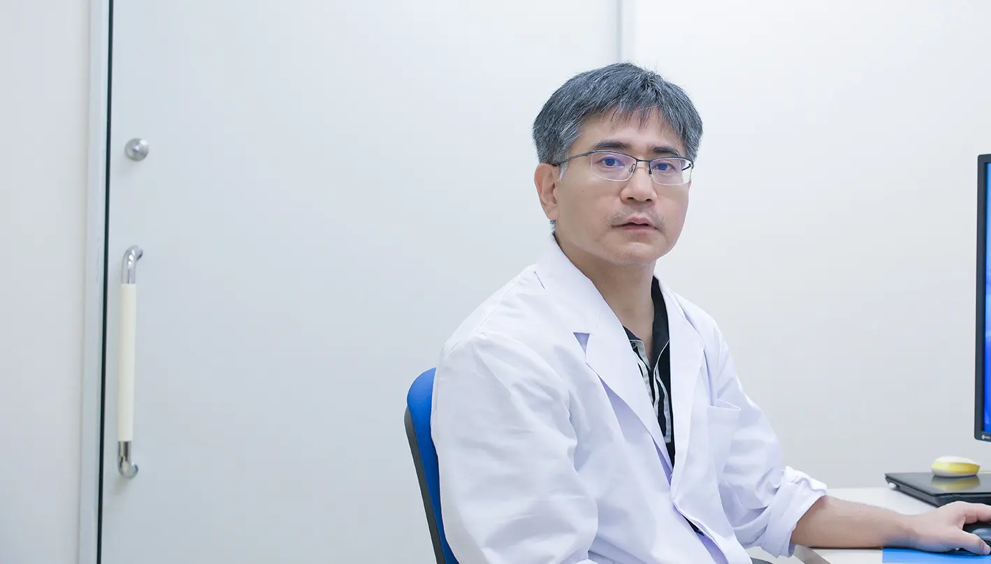 新里 彰